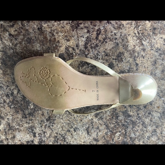 Sandals - Picture 4 of 5